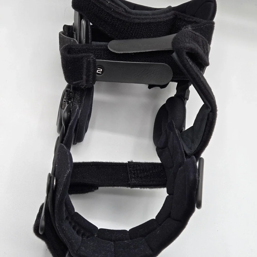 Breg Fusion OA Plus Knee Brace One Size Black Neoprene Hinged Support Adjustable